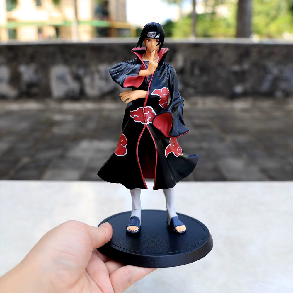 Figurine Itachi 23 cm avec Sharingan – Naruto