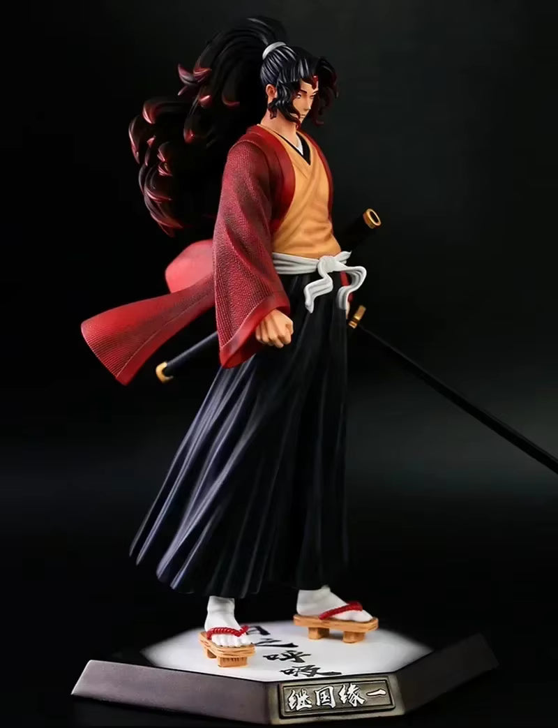 Figurine Tsugikuni Yoriichi 30 cm – Premium Demon Slayer