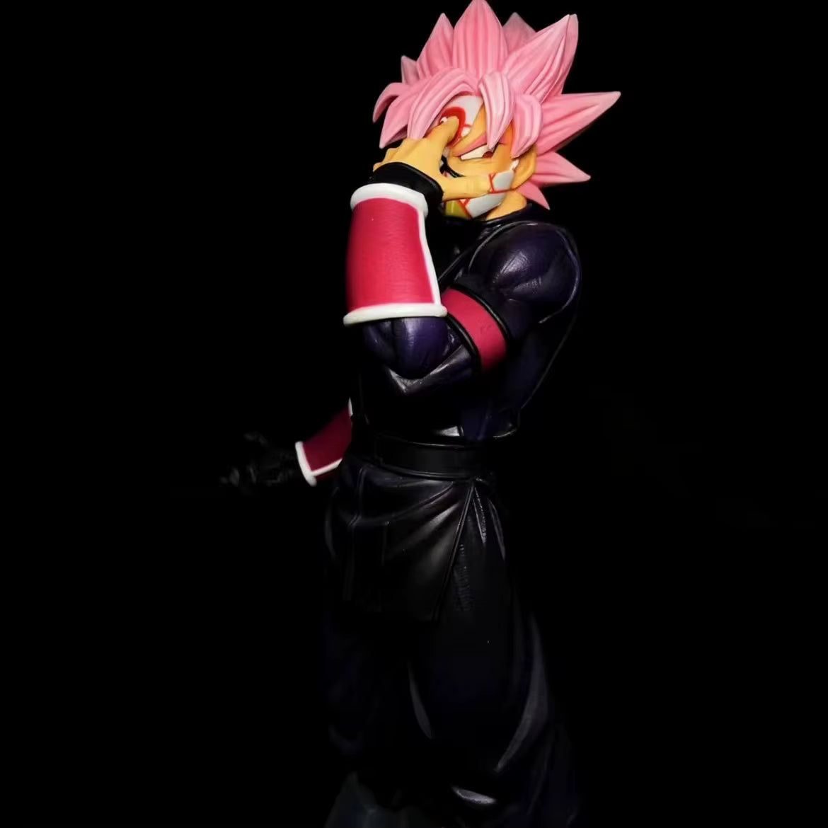 Figurine Dragon Ball - Goku Rose - 24 cm